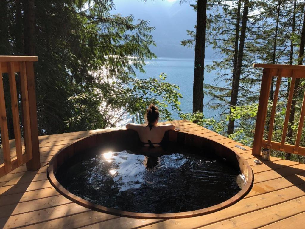 Отель The Sentinel Kaslo Экстерьер фото