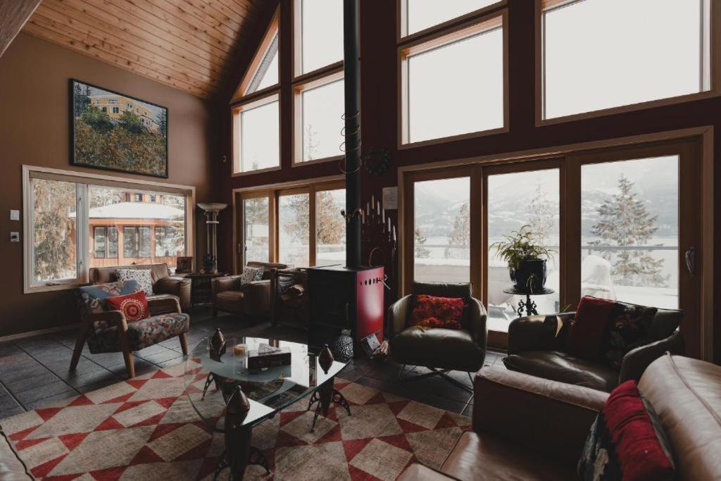 Отель The Sentinel Kaslo Экстерьер фото