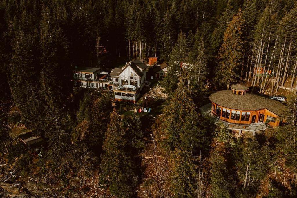 Отель The Sentinel Kaslo Экстерьер фото